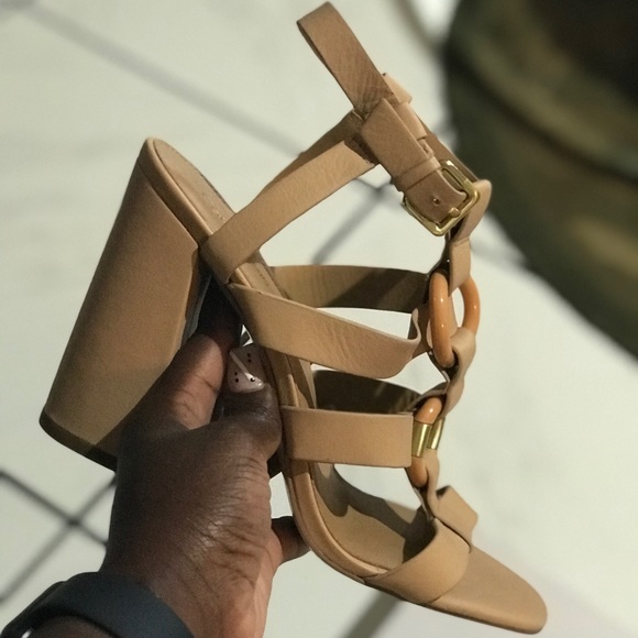 New NEVER WORN Calvin Klein Heels✨ - Picture 4 of 7